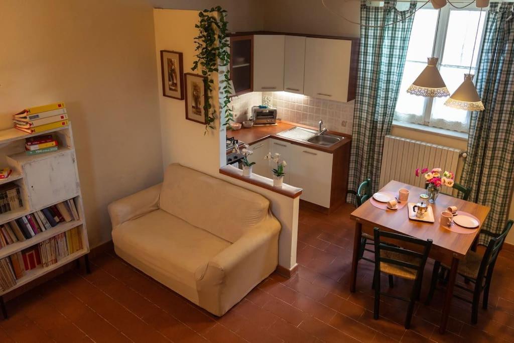 Casa La Lilla Lejlighed Cascina Eksteriør billede